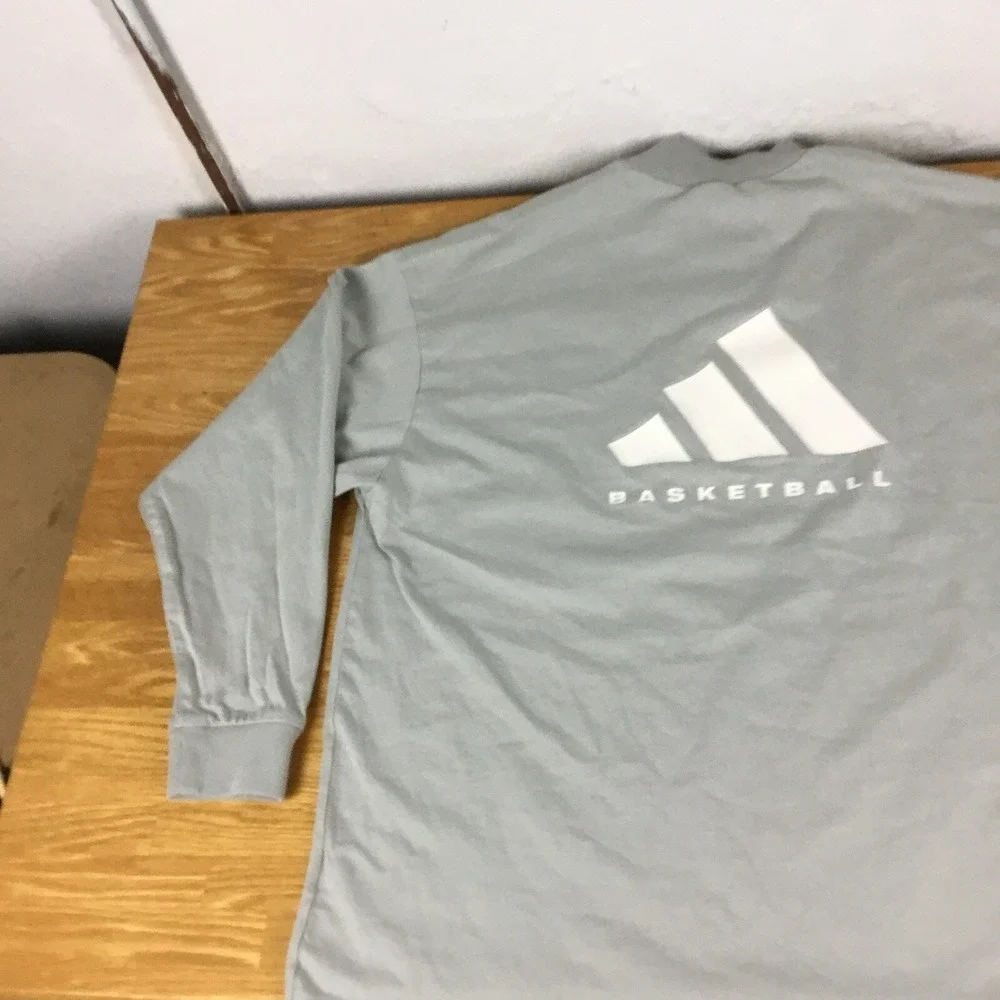 Adidas Basketball Mens Large Gray Mock Neck‎ Long Sleeve Graphic T-Shirt L